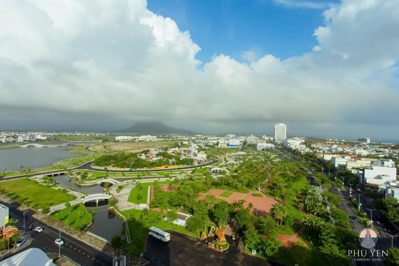 Phu Yen Everyday Hotel Туихоа Экстерьер фото