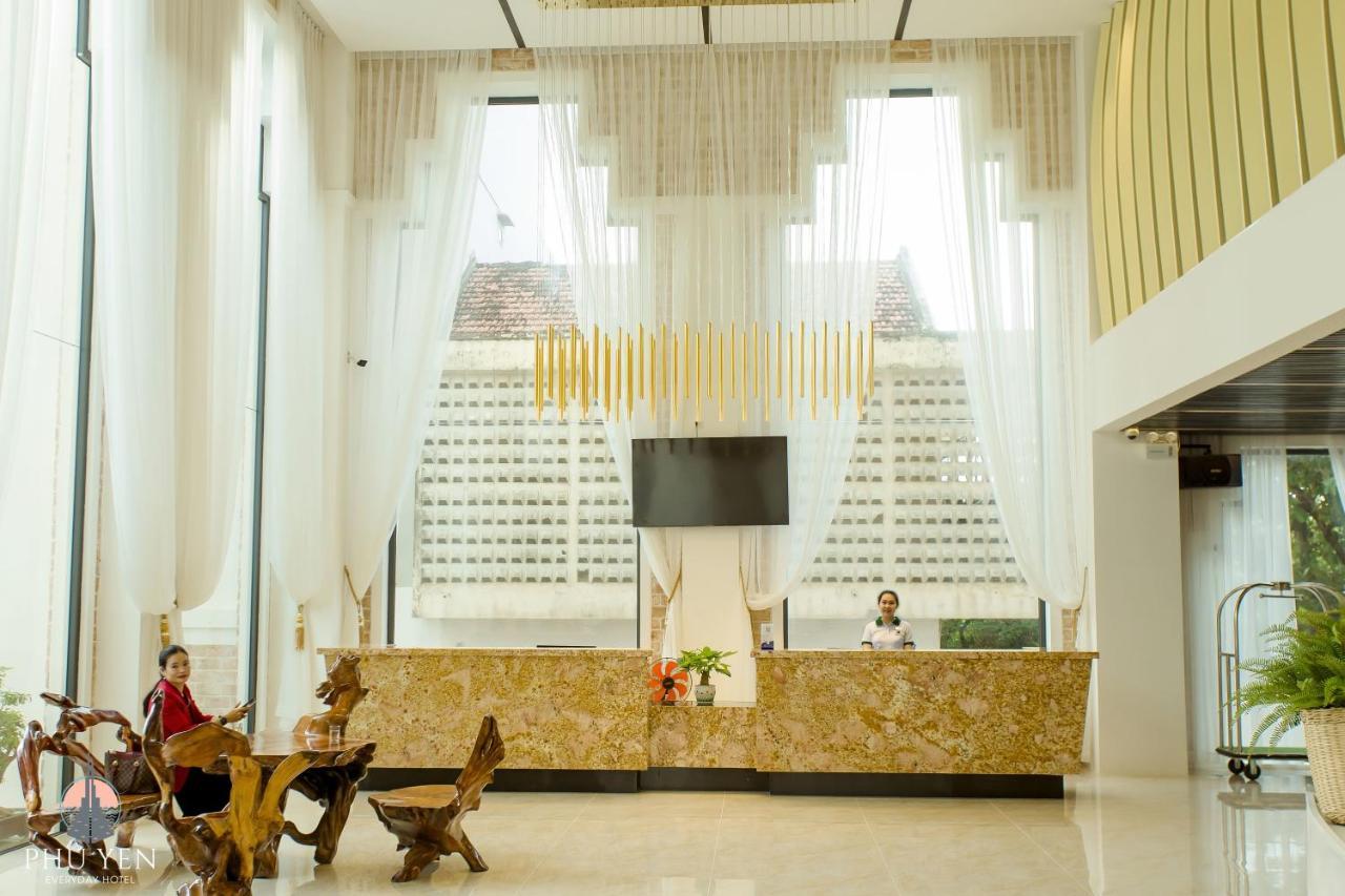 Phu Yen Everyday Hotel Туихоа Экстерьер фото